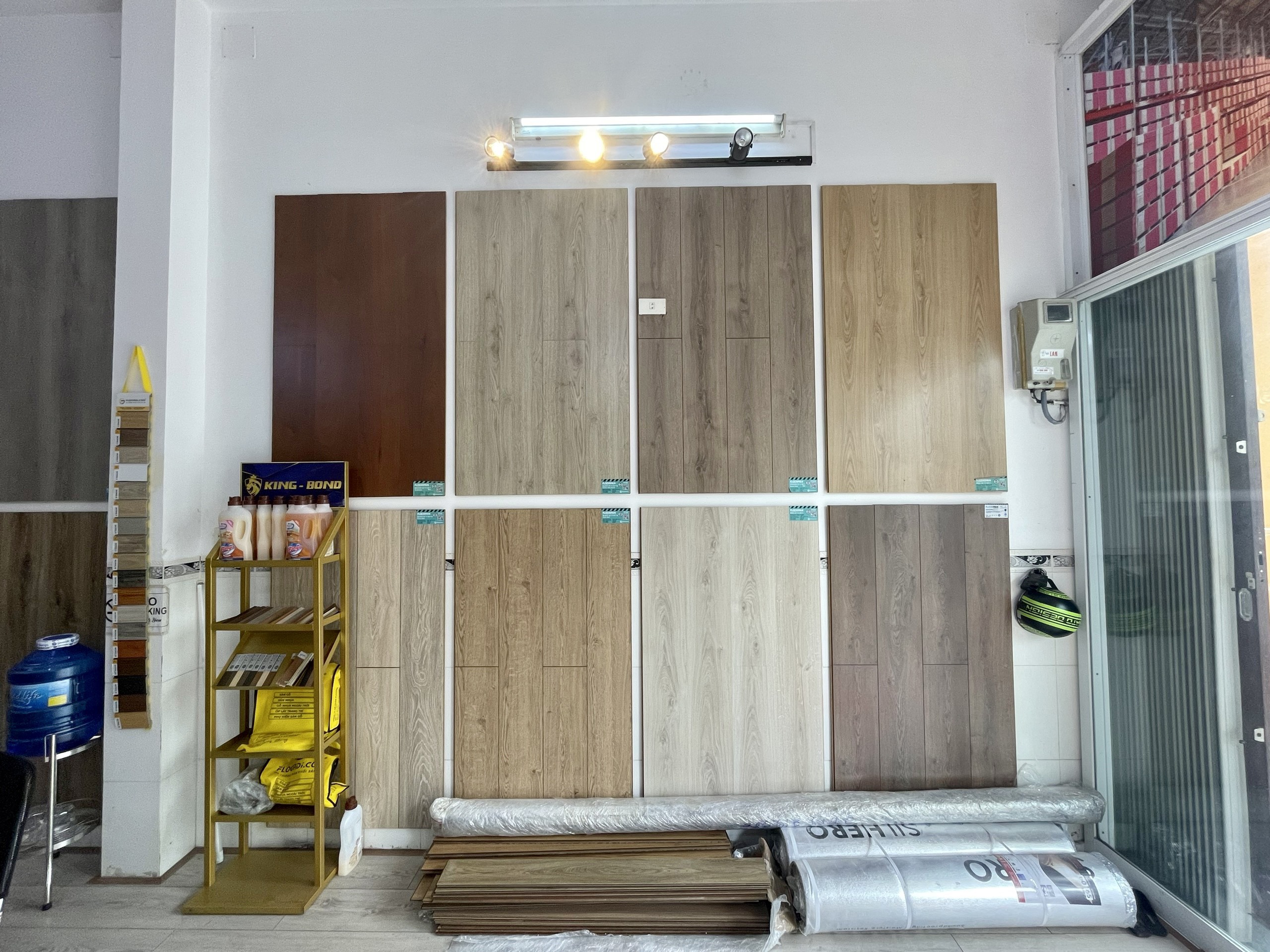 Showroom trưng bày sàn gỗ Floorpan tại Quy Nhơn